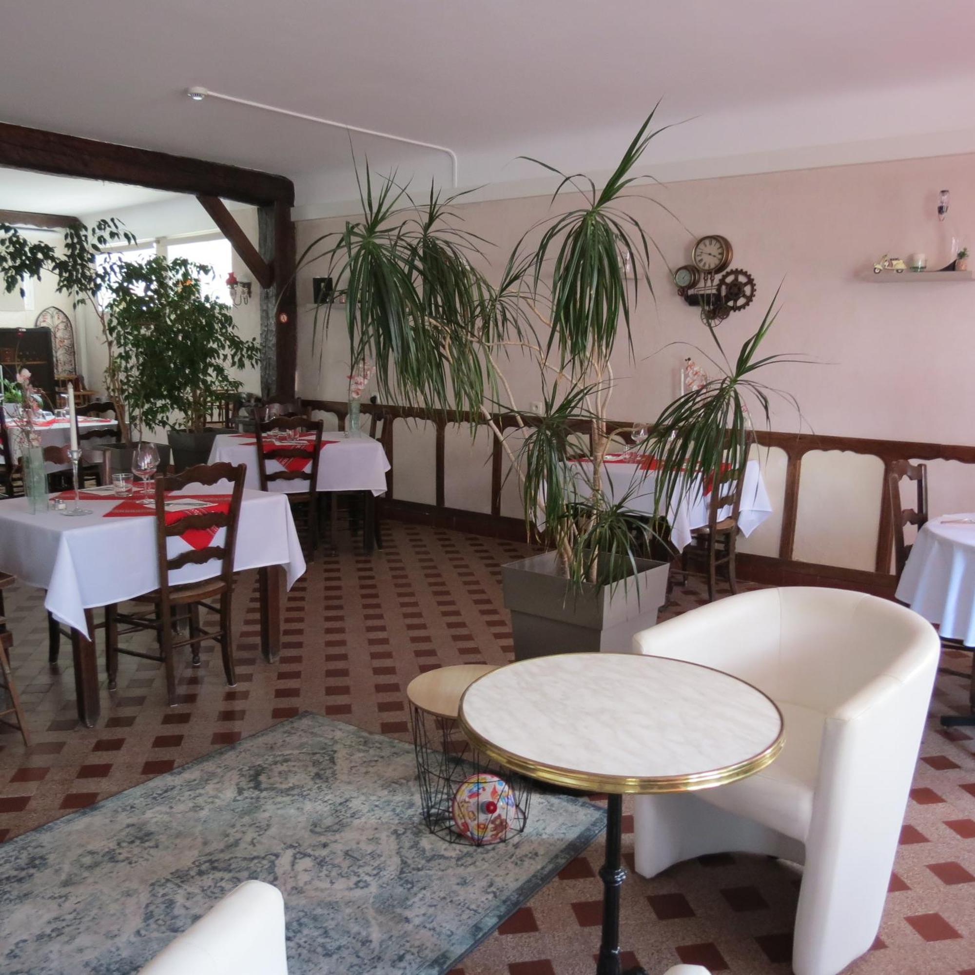 Hotel Au Petit Bearn Salies-de-Béarn Exteriör bild