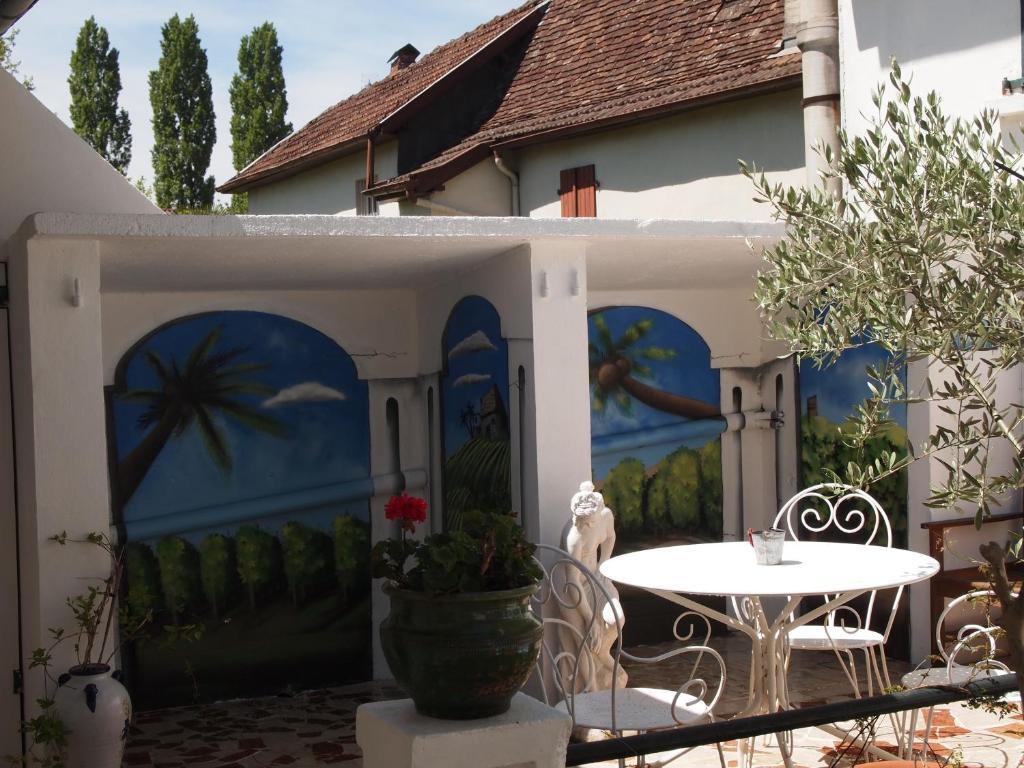 Hotel Au Petit Bearn Salies-de-Béarn Exteriör bild