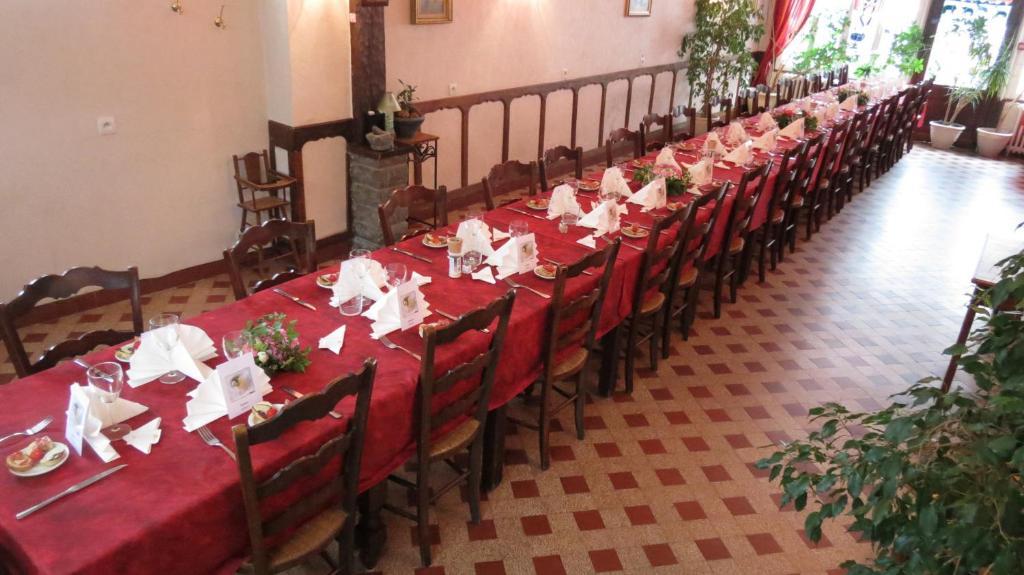 Hotel Au Petit Bearn Salies-de-Béarn Exteriör bild